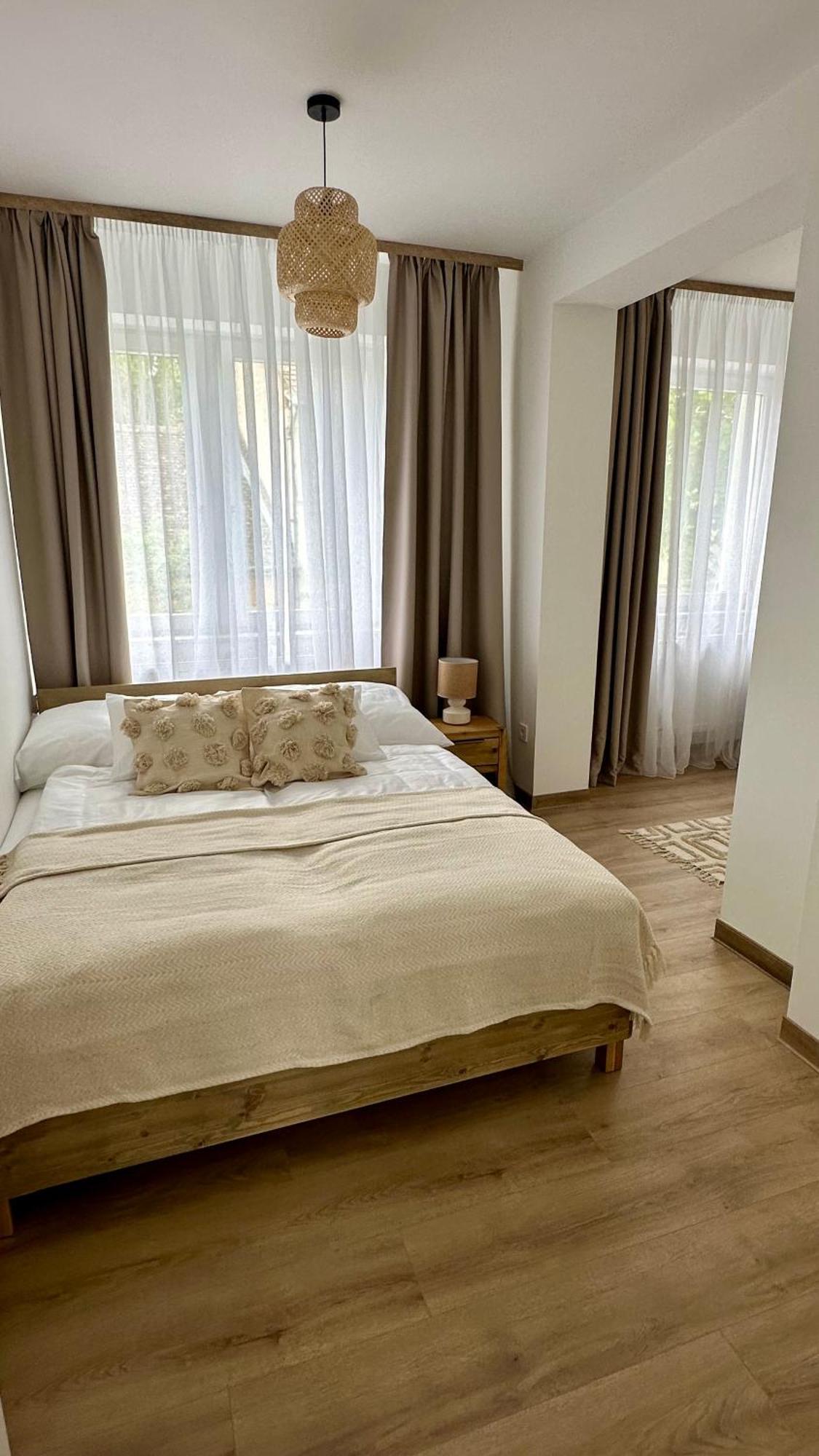 Villa Antara Szeged Buitenkant foto